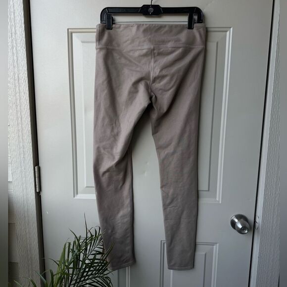 Alo Yoga High-Waist Solid Vapor Leggings Taupe Sz L Full Length 29” Inseam Gym - Picture 3 of 7